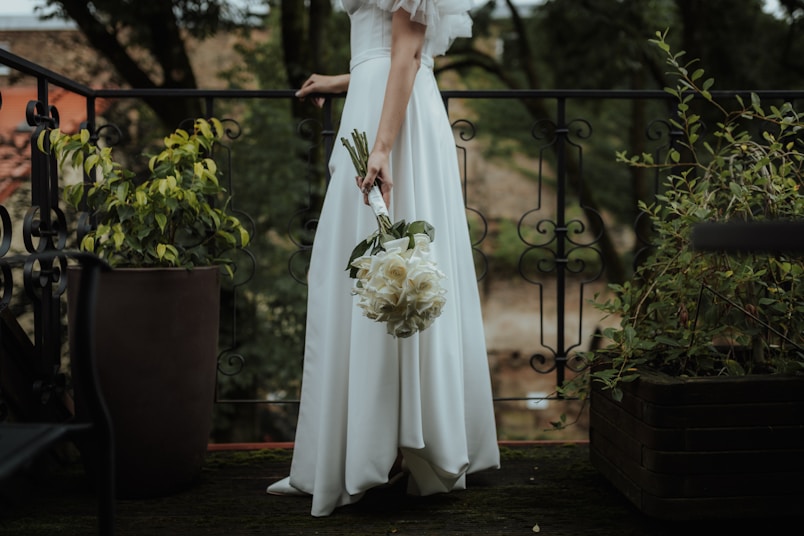 foto van bruiloft met bouquet (weeral lisa btw...)